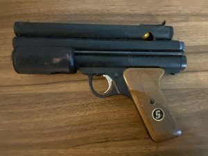 lot 38 image: Sheridan Products Paint Ball Gun