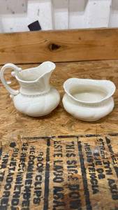 lot 530 image: Lenox White Porcelain Cream and Sugar Set