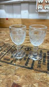 lot 540 image: Pressed Glass Cordial Glasses with Floral Pattern 4 inches tall