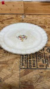 lot 545 image: Sebring Golden Ware 22K Gold Decorated Plate