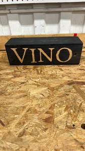 lot 552 image: Decorative VINO Wine Box with Rope Handles