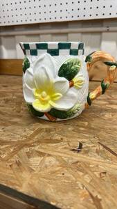 lot 557 image: Youngs Pottery Magnolia Pitcher