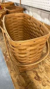 lot 562 image: 1992 Longaberger Magazine Basket, slight damage, see pics