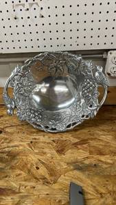lot 575 image: Arthur Court Grape Design Aluminum Bowl