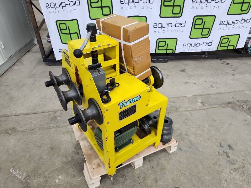 lot 7558A image: Unused Captok Multi-Function Pipe Bender  CK-76B