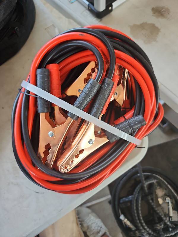 lot 7460A image: Set Of 4 Jumper Cables with Copper Clamps