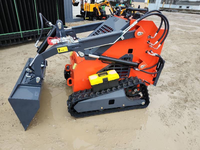 lot 11514 image: Unused Mini Skid Steer Loader  ZJG-380 Red