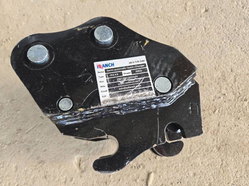 lot 168 image: Unused Semi-Automatic Quick-Change Coupler for Mini Excavators