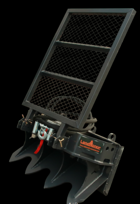 lot 2678 image: Unused 2025 Landhonor Hydraulic logging winch ModelFW-13-15000G