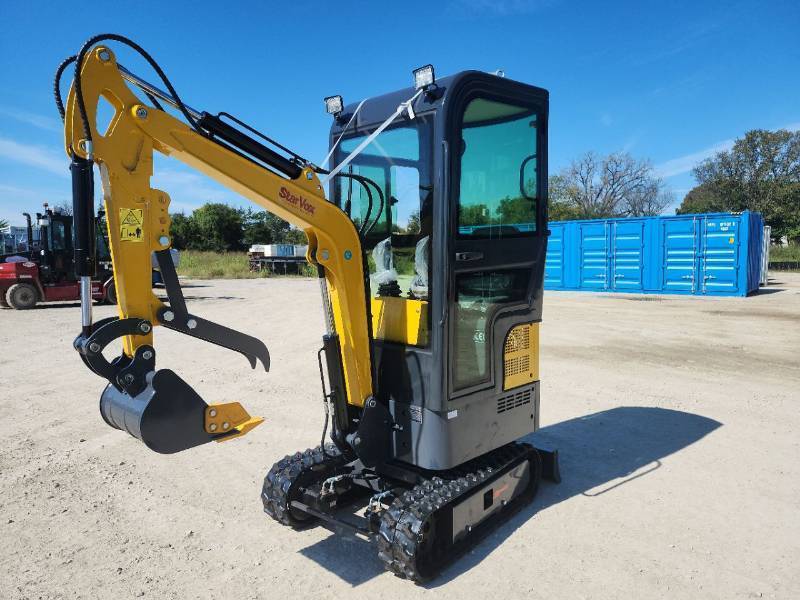 lot 9517 image: Unused StarVox SVME15 Mini Excavator  Enclosed Cab, 15 in Bucket, Manual Thumb