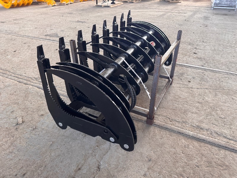 lot 7026D image: Unused CK-CLG72C Curved Log Grabber Skid Steer Attachment  72-inch