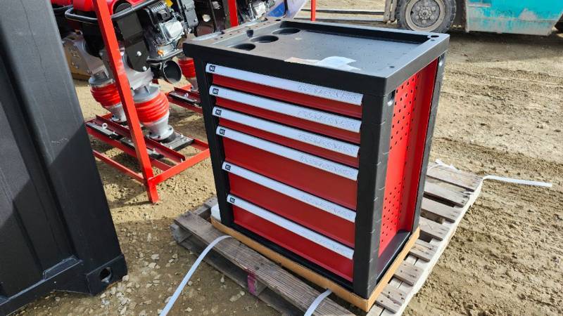 lot 9547 image: Starvox 188-Piece Tool Chest with 7 Drawers