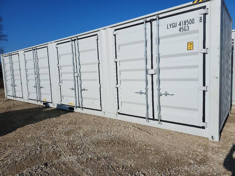 lot 2114 image: 2025 40 High Cube Storage Container, APPROX 102 TALL X 96 WIDE X 40 DEEP  LYGU4185008