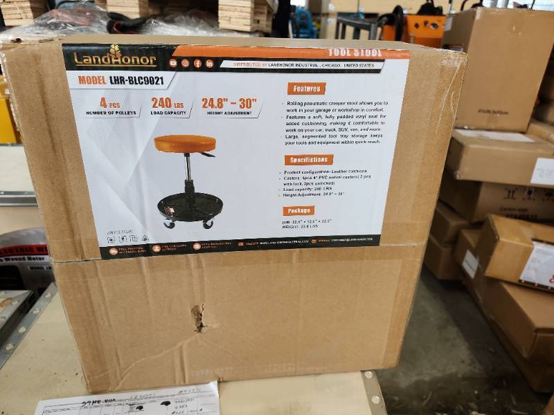 lot 2815 image: LandHonor Rolling Mechanics Tool Stool