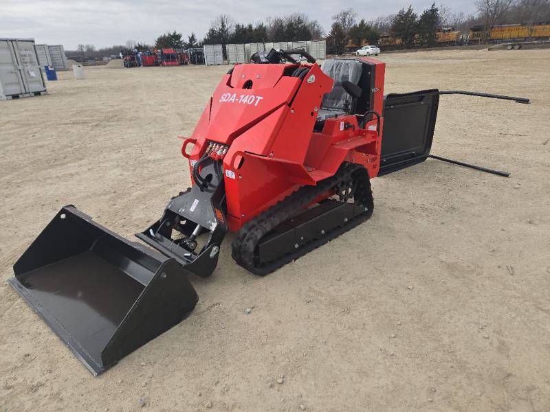 lot 2005 image: Unused - AGTCFG Mini Track Loader SDA-140T 15Hp, Gas Engine 43in Bucket, Auxiliary Hydraulics 7in Track Width