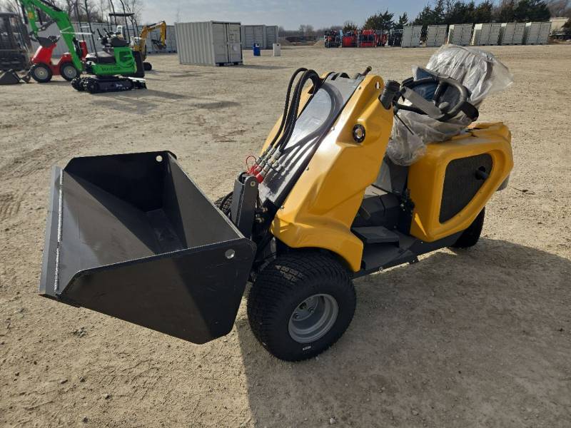 lot 2009 image: UNUSED Hydraulic Mini Skid Steer 23hp 3-Wheel Drive w Zero Turn Radius HR230 - R740 23hp Engine w 2-Speed Transmission - 44in Bucket