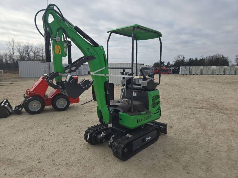 lot 2011 image: UNUSED - AGT-KX12-CDB 1 Ton Mini Excavator Briggs & Stratton Gasoline Engine, Pilot Controls, Side Swing Arm w Hydraulic Thumb & ExpandableRetractable Tracks