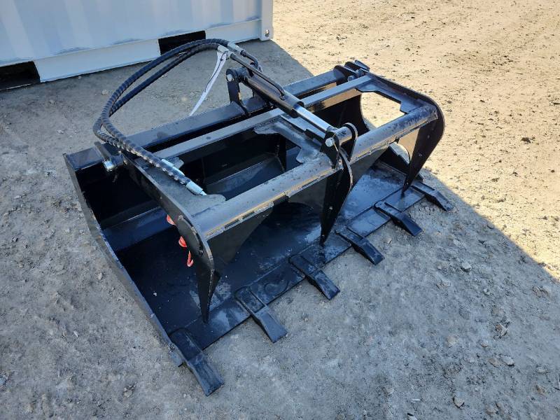 lot 11029 image: SDlanch Mini Skid Steer Plate Grapple Attachment&nbsp