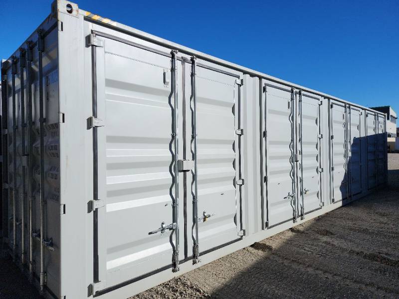lot 7410 image: 40 High Cube Storage Container, APPROX 102 TALL X 96 WIDE X 40 DEEP  YLEU2518239