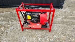lot 9450 image: Starvox FCP90 Vibratory Plate Compactor