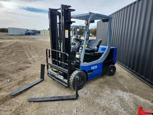 lot 17 image: Unused 2025 Sino Euro 3 Ton HE30 4x4 Electric Forklift  Fork Shift  Side Shift