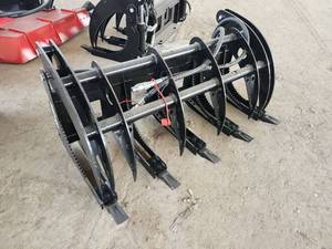 lot 7545A image: Unused Captok MINI Curved Log Grabber  MCLG60