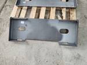 lot 12025 image: Unused Standard Size Skid Steer Mounting Plate - GIYI-S10