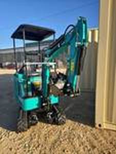 lot 14008 image: Unused CFG Industrial H15R Mini Excavator