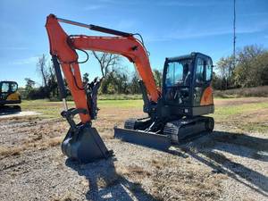 lot 20 image: Unused LEZUM SE60 Mini Excavator  6-Ton Class  EPA Yanmar Engine  Enclosed Cab  NEW