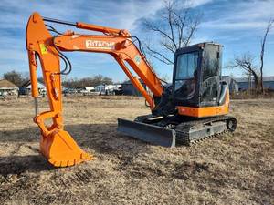 lot 23 image: 2020 Hitachi ZX65USB-6 Mini Excavator  Enclosed Cab  Ultra-Short Swing