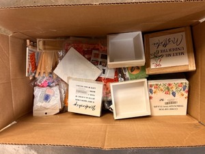 lot 354235 image: 80 Counted-Brand New Items Reseller Bundle