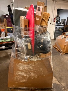 lot 354261 image: 6 12 ft Tall Pallet of Miscellaneous, Incomplete, & Damaged Items  - Retail $75