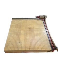 lot 3544024 image: Ingento Paper Cutter - Retail $75