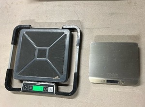 lot 3544191 image: Dymo Shipping Scale  Onyx Shipping Scale Bundle