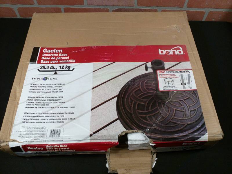 lot 20 image: Bond Gaelen Umbrella Base