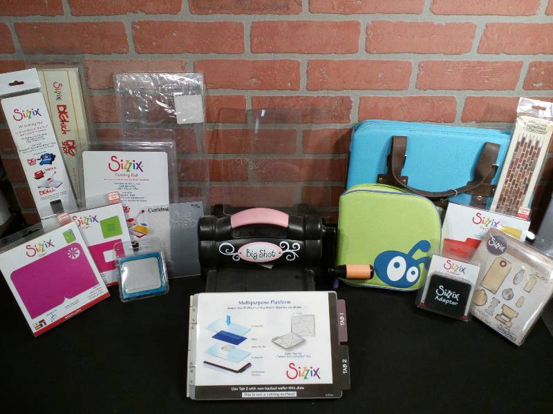 lot 33 image: Sizzix Big Shot Die Cutting System Lot