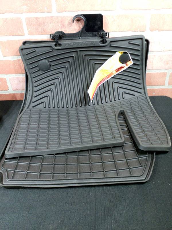 lot 40 image: Weather Tech Car Mats - All Weather