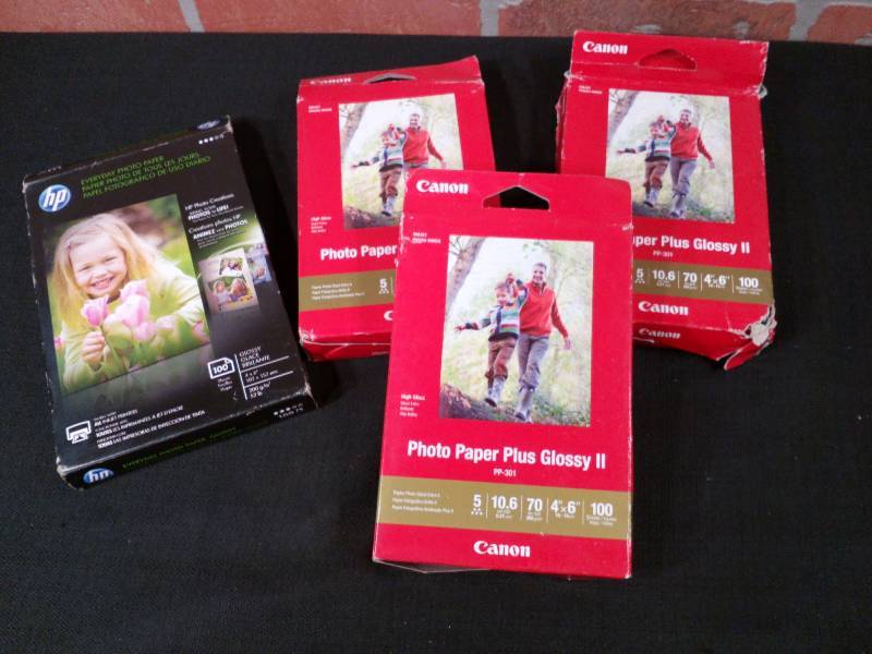 lot 42 image: Glossy Photo Paper 4 x 6 Canon Plus Glossy & HP Glossy
