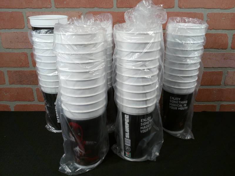 lot 53 image: 7-11 Dead Pool 2 Marvel Ver. 4 Souvenir Plastic Cups