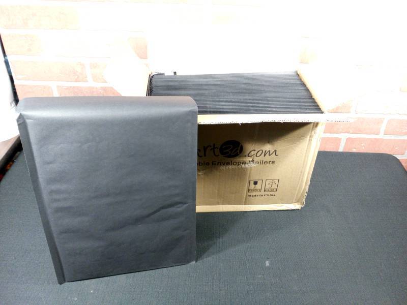 lot 62 image: Art 3D Bubble Mailers