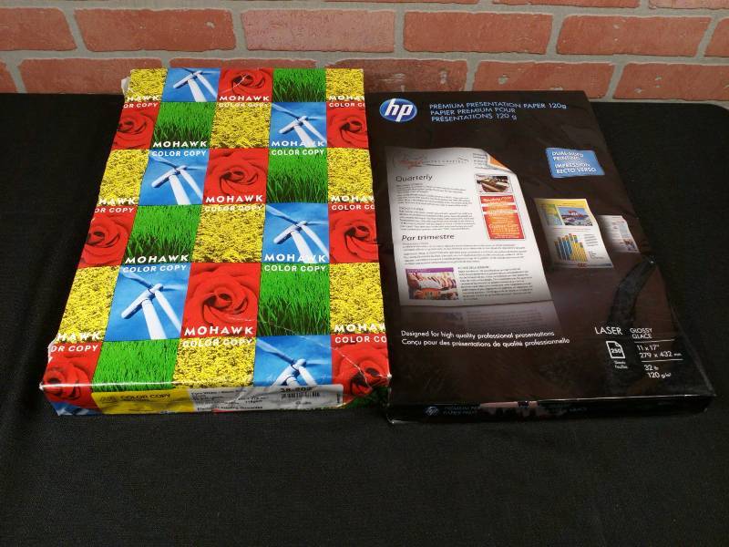 lot 90 image: Gloss Presentation Paper - Mohawk & HP