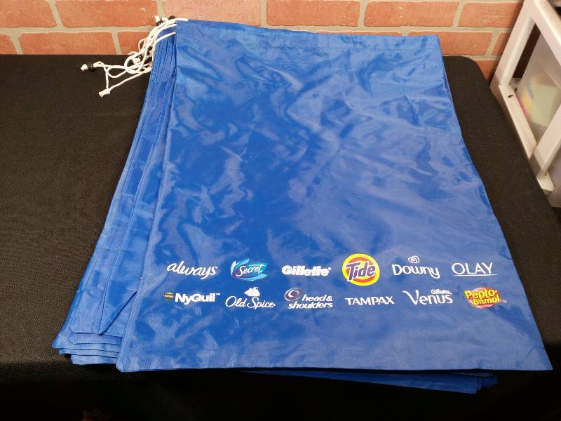 lot 106 image: Nylon Laundry Bags Sturdy Rip & Tear Resistant