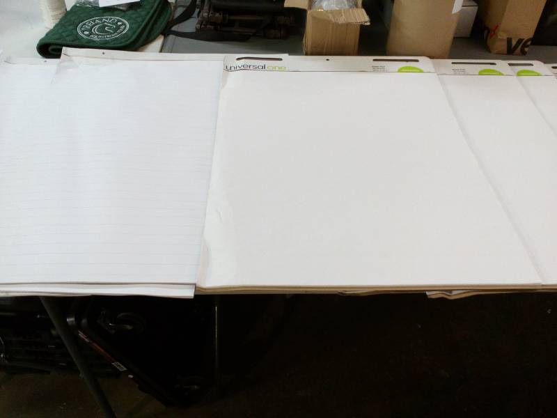 lot 122 image: Giant Easel Pads