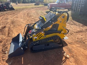 lot 1091D image: Unused 2025 SDLL60 Mini Skid Steer Rato 420 cc engine, almost a 1000lb lift capacity, 15 HP
