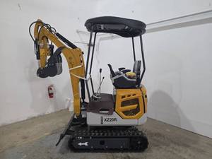 lot 2050 image: CFG XZ20R Mini Excavator