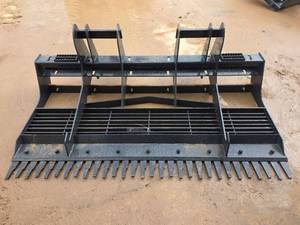 lot 2081 image: Wolverine LL-12-78W Skid Steer Land Leveler Attachment 78