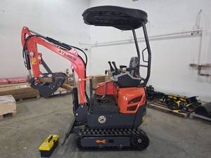 lot 2126 image: ATS-ME18 Mini Excavator