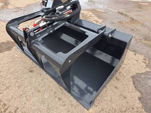 lot 2228 image: Wolverine Mini Skid Steer Grapple Attachment MSG-11-44W