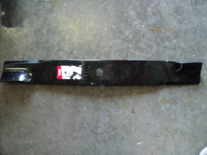 lot 1704 image: (1) Oregon 92-114 mower blade