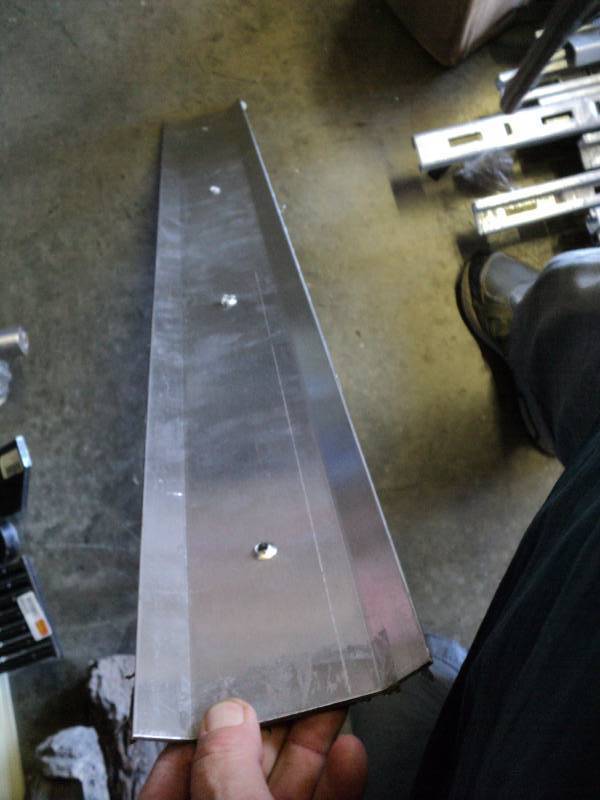 lot 2128 image: (1) Steel threshold